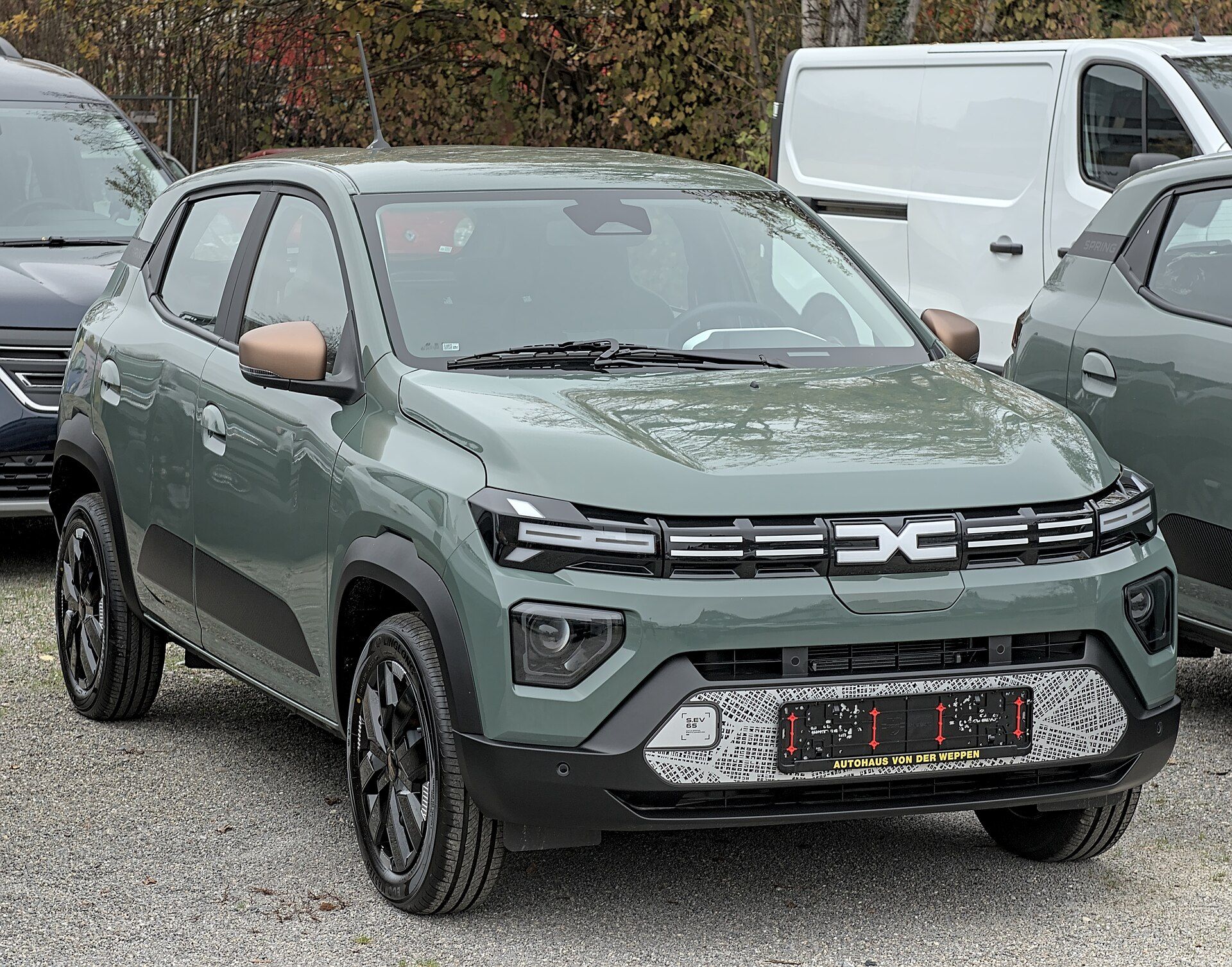 Dacia Spring Extreme, yandan/arka çapraz görünüm