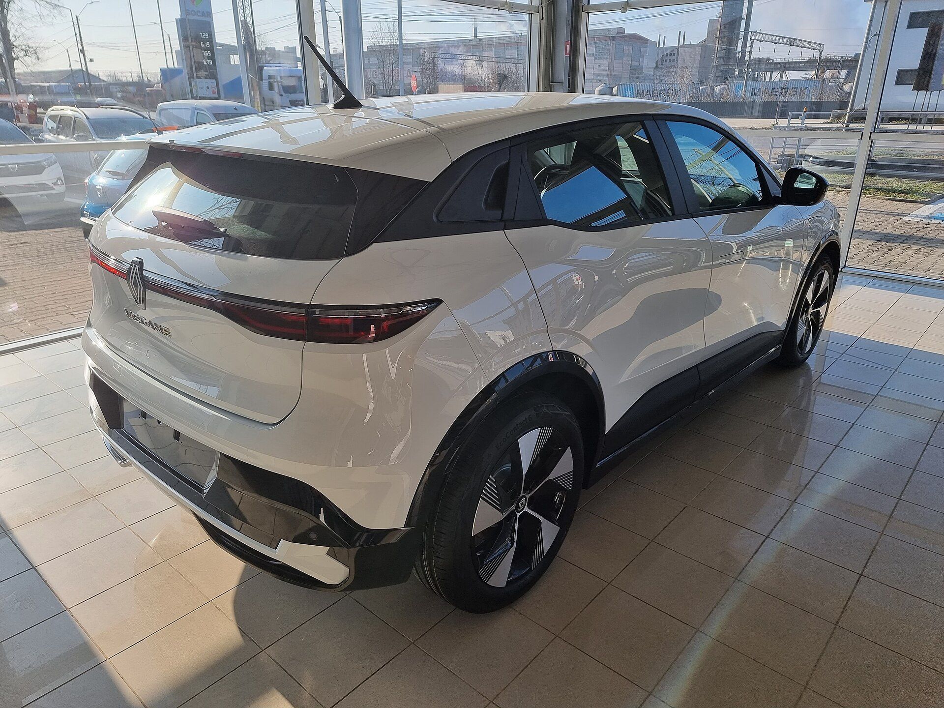 Renault Megane E-Tech, arka çapraz görünüm
