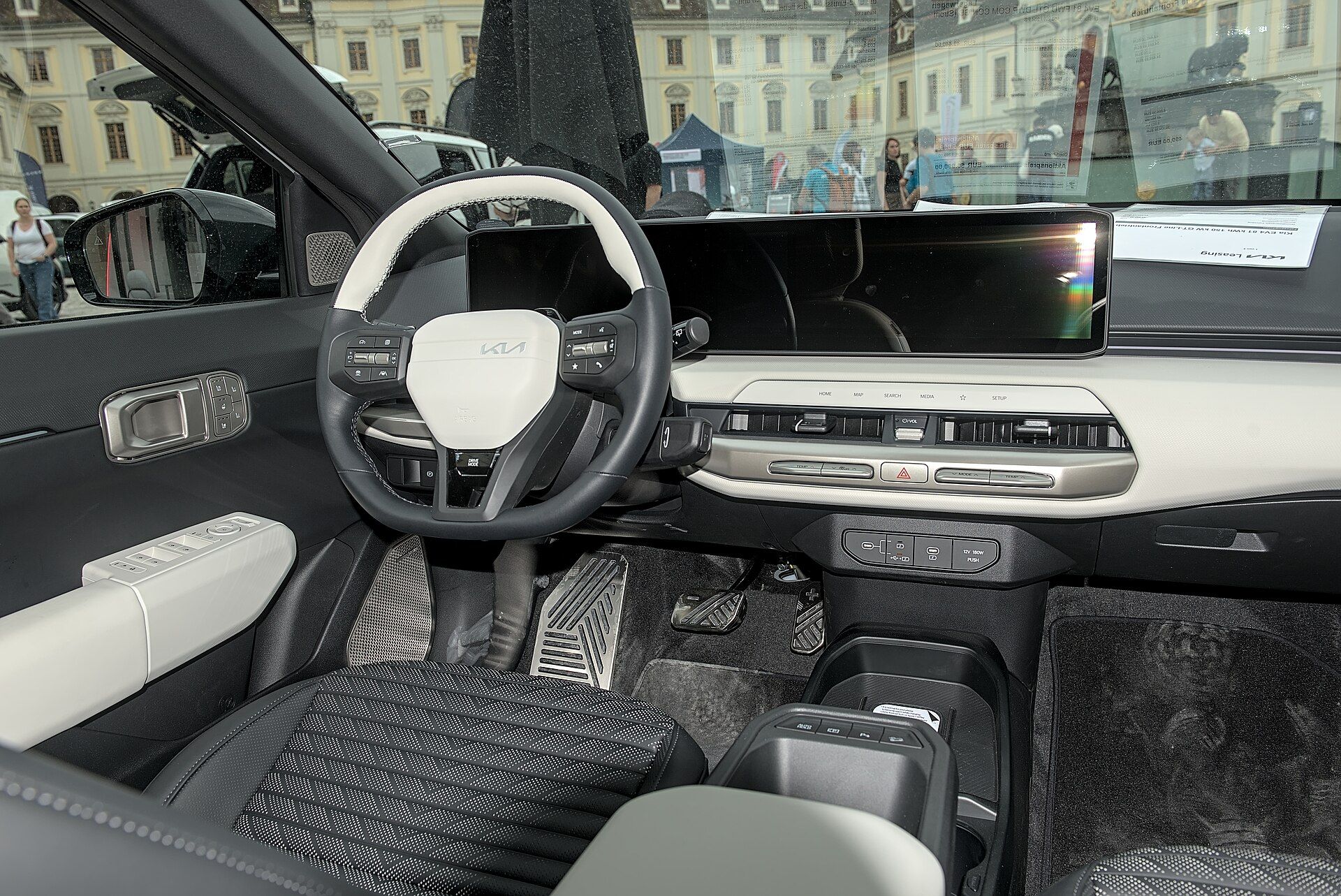 Kia EV4 GT-Line iç mekân