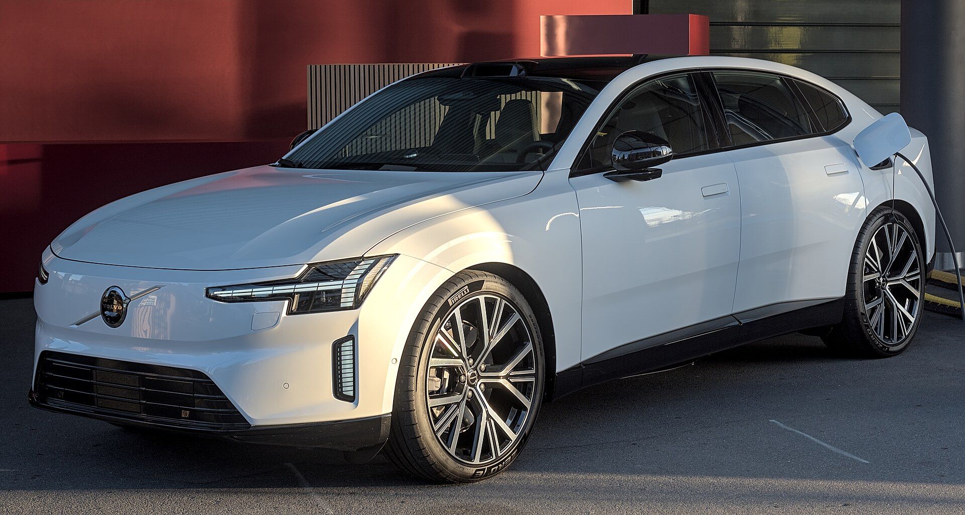 Volvo ES90, Auto Zürich 2025 fuarında