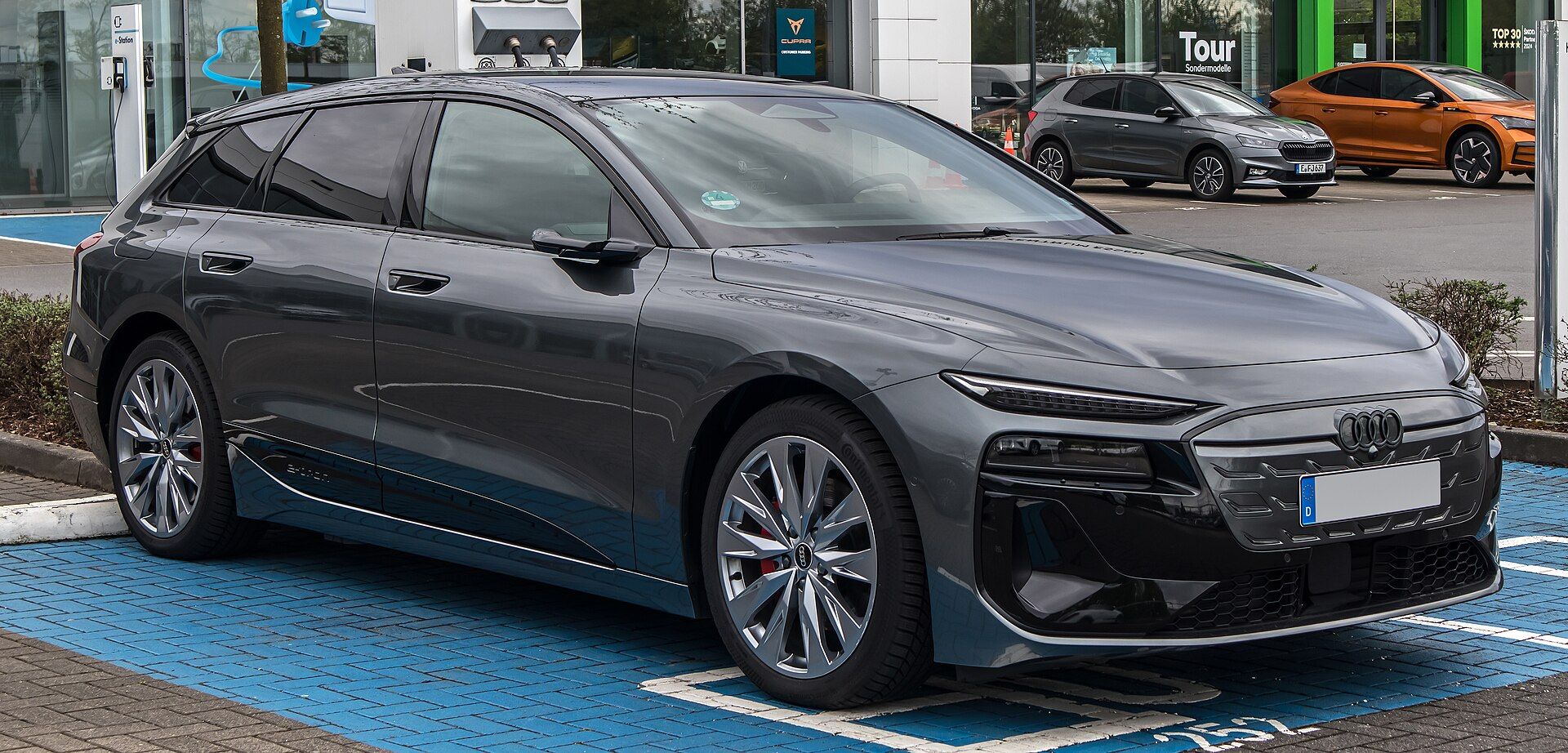 Audi A6 Avant e-tron, ön görünüm