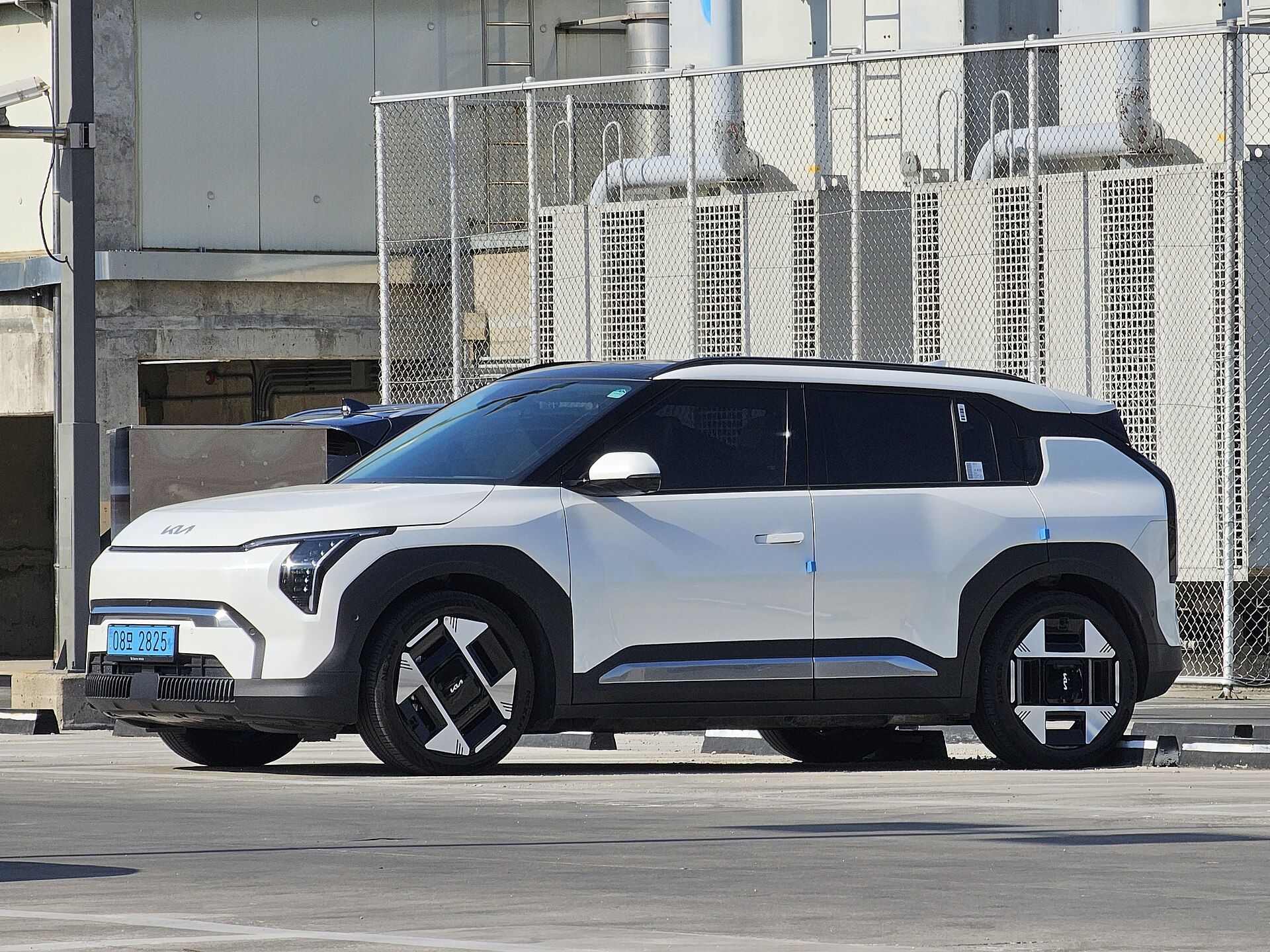 Kia EV3 yandan görünüm