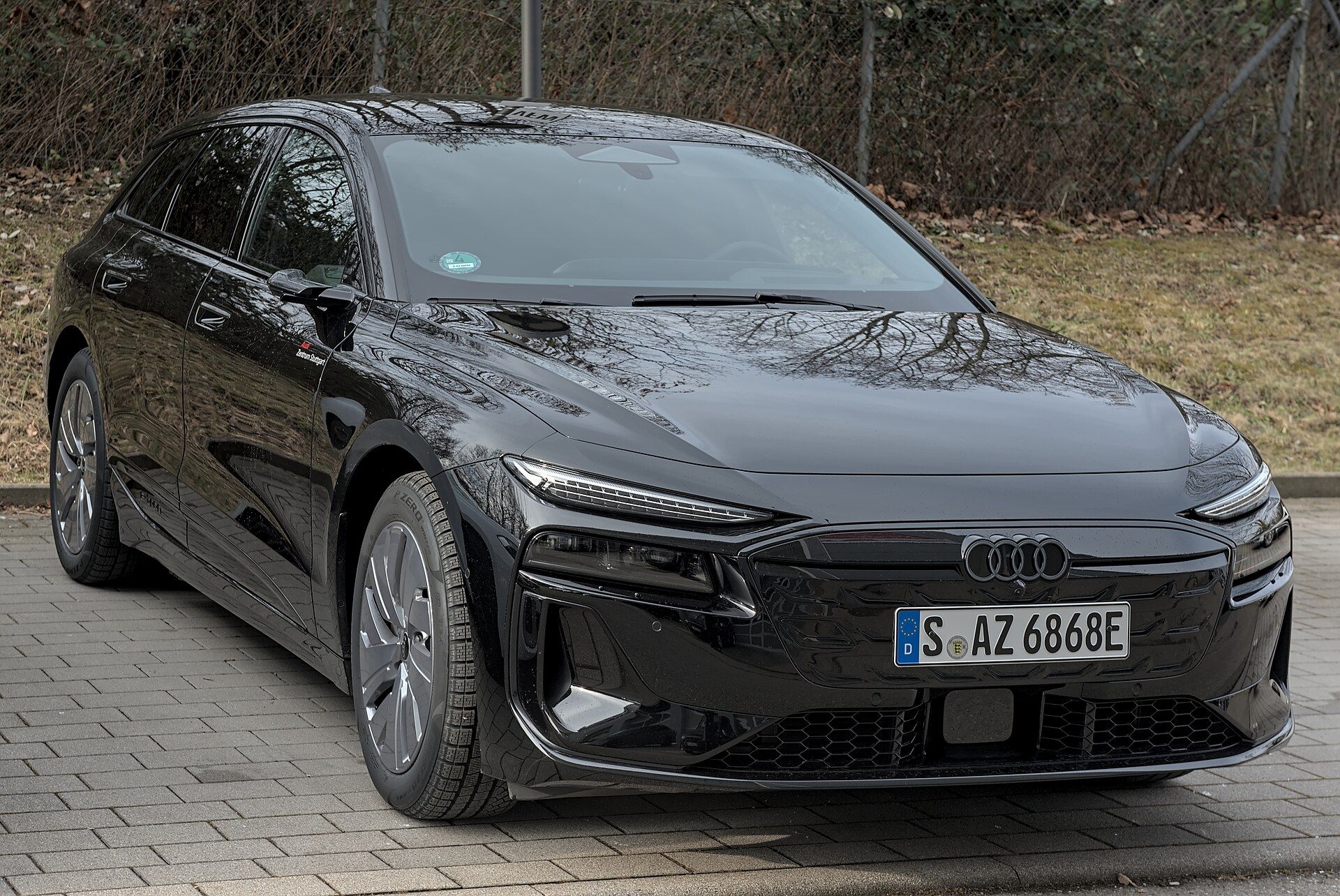 Audi A6 Avant e-tron, arka çapraz görünüm
