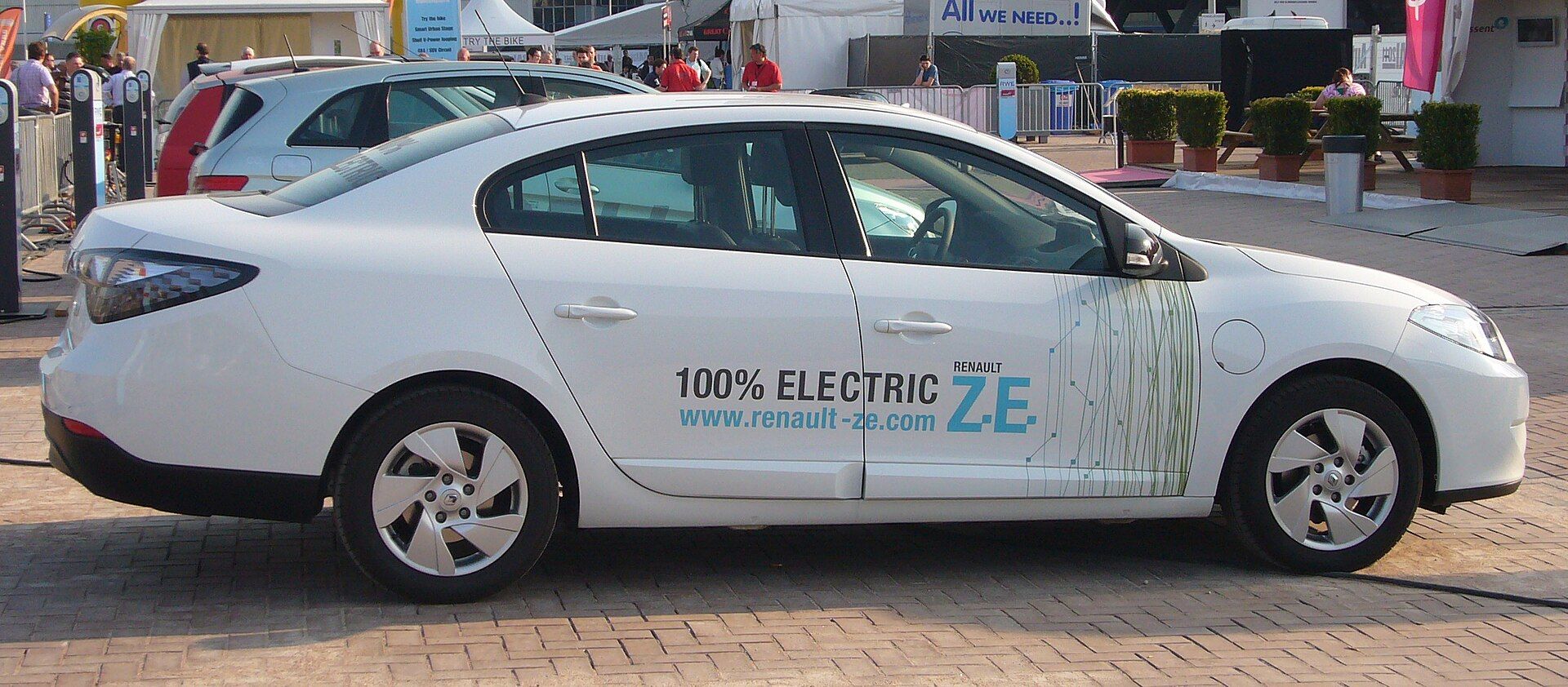 Renault Fluence Z.E., yan görünüm