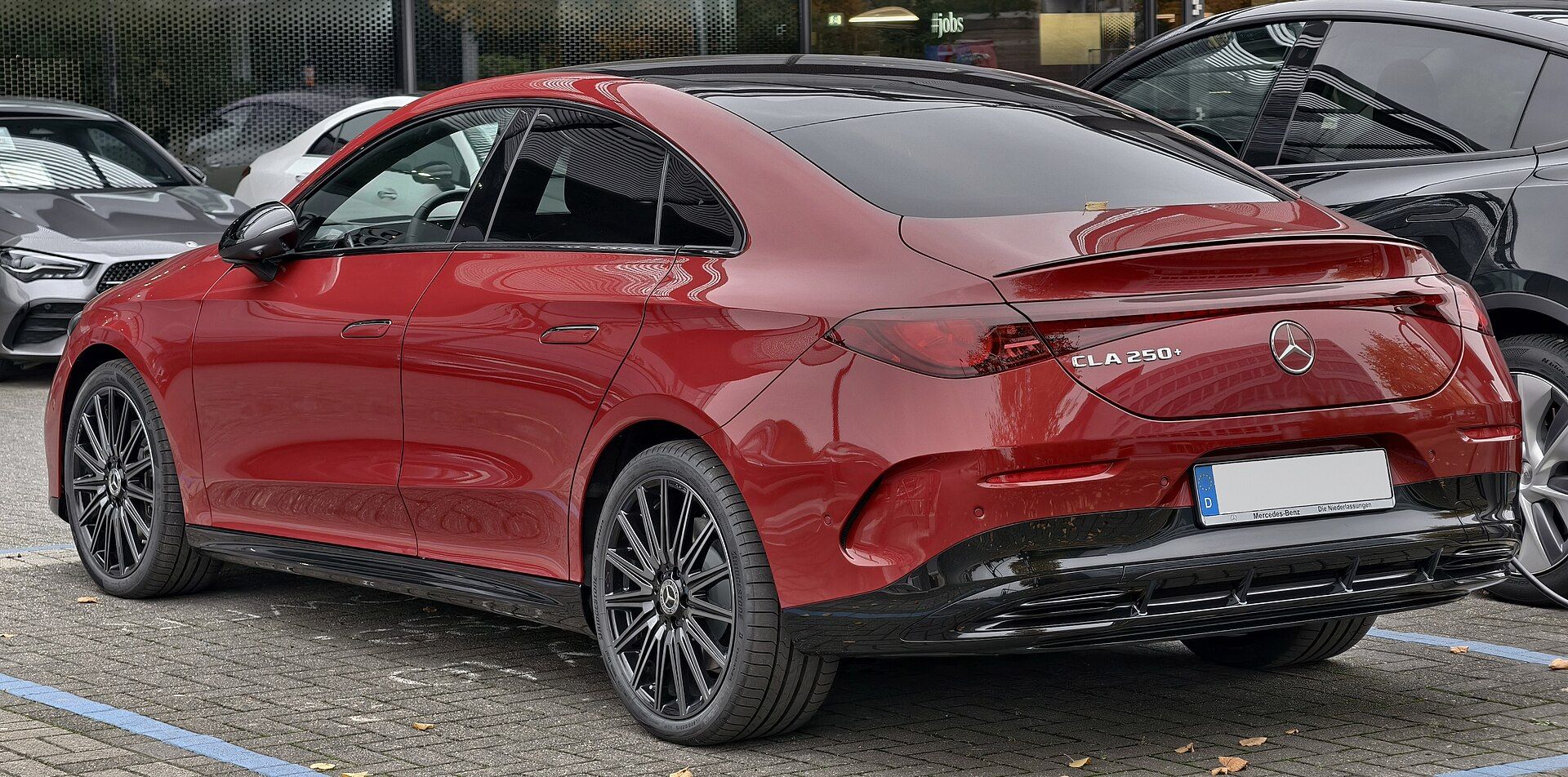 Elektrikli Mercedes-Benz CLA 250+ AMG Line Plus, arka çapraz görünüm