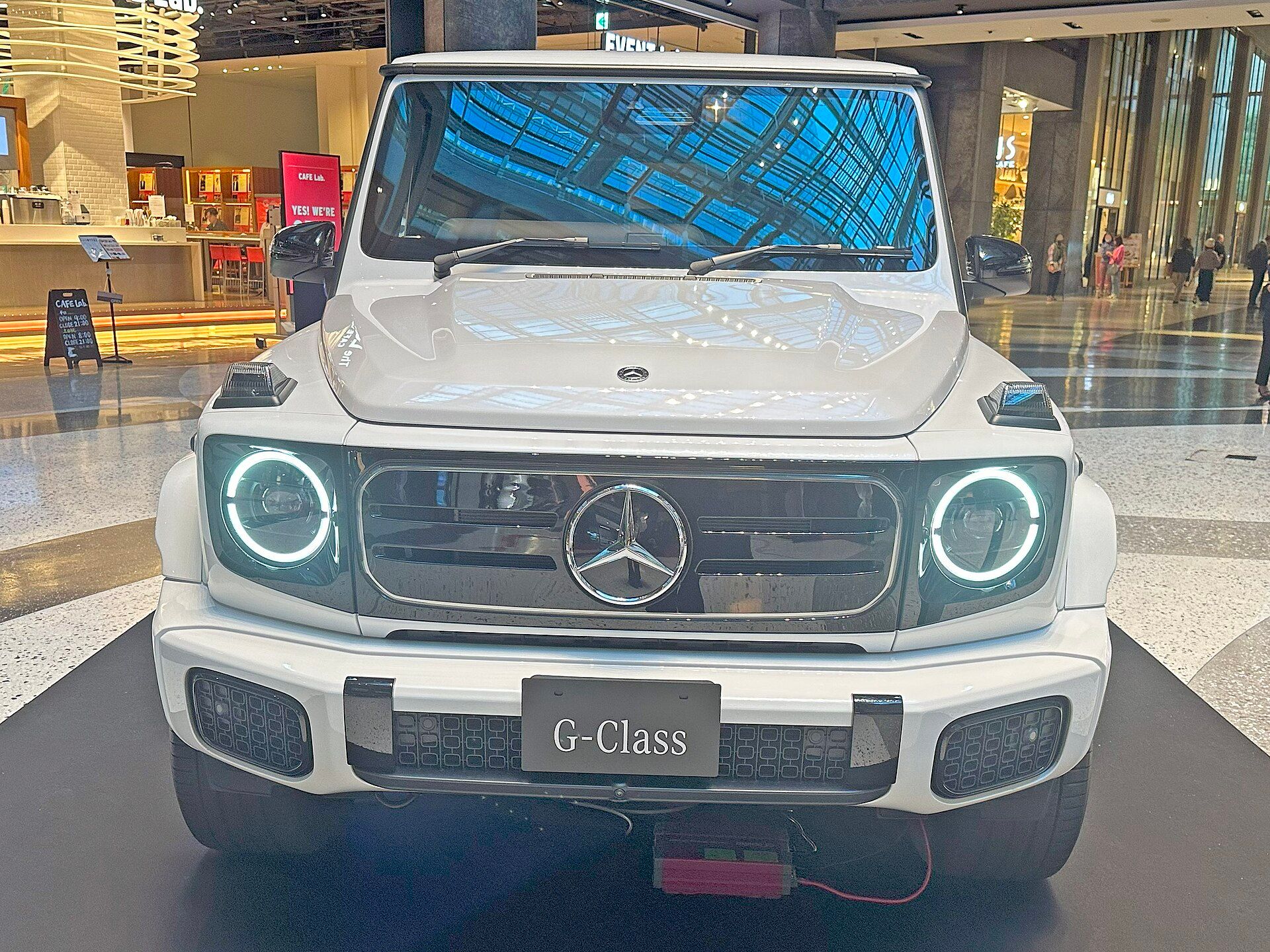 Mercedes-Benz G 580, önden görünüm