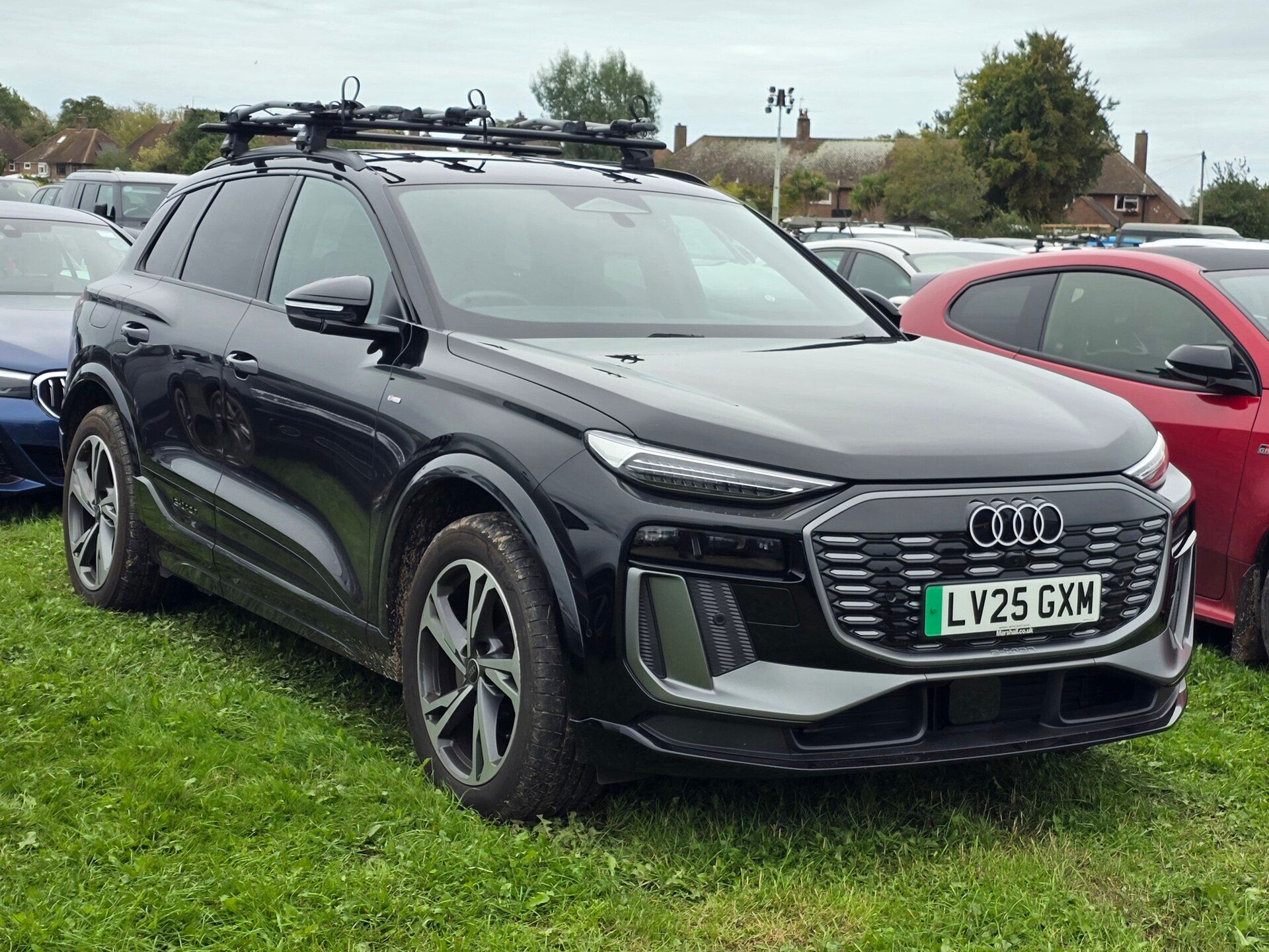 Audi Q6 e-tron S Line quattro, yandan görünüm