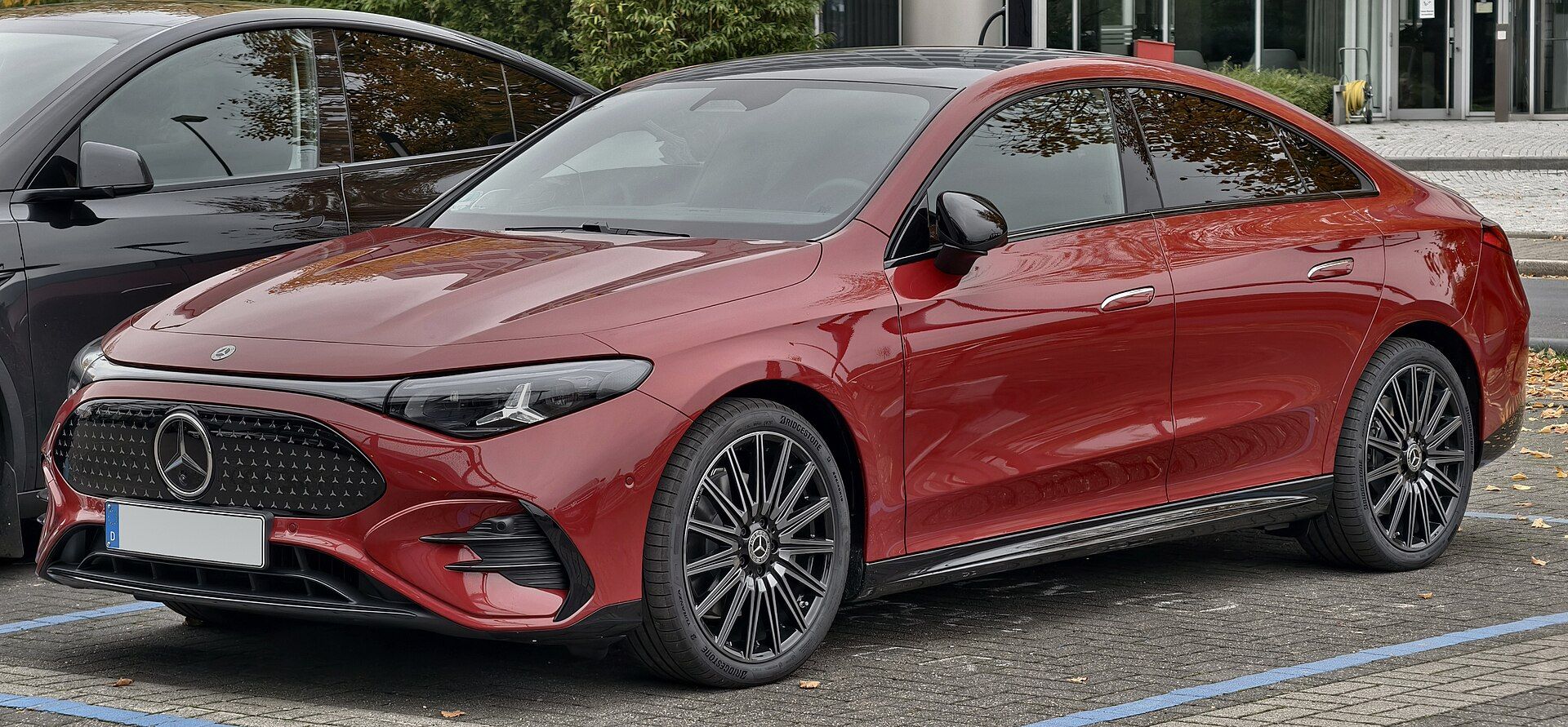 Elektrikli Mercedes-Benz CLA 250+ AMG Line Plus, ön çapraz görünüm