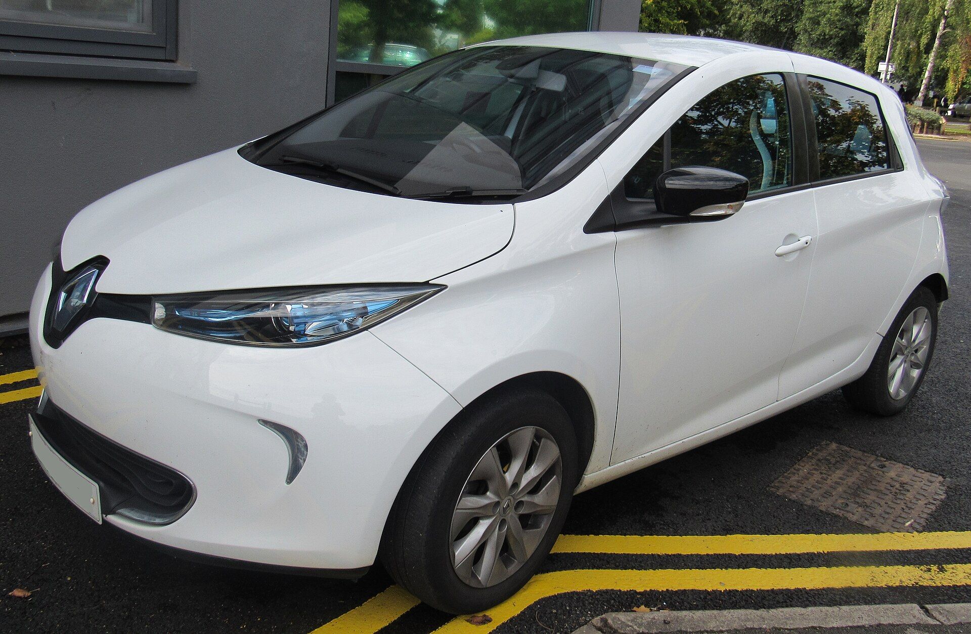 2015 Renault Zoe Dynamique (ilk nesil), ön görünüm