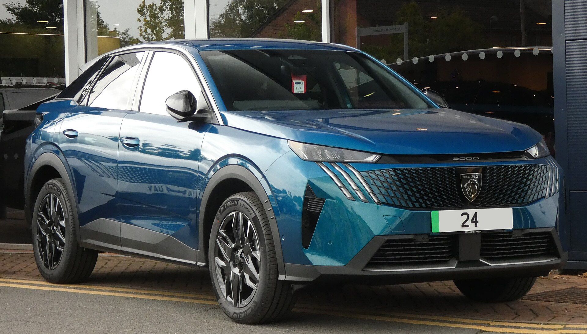Peugeot E-3008