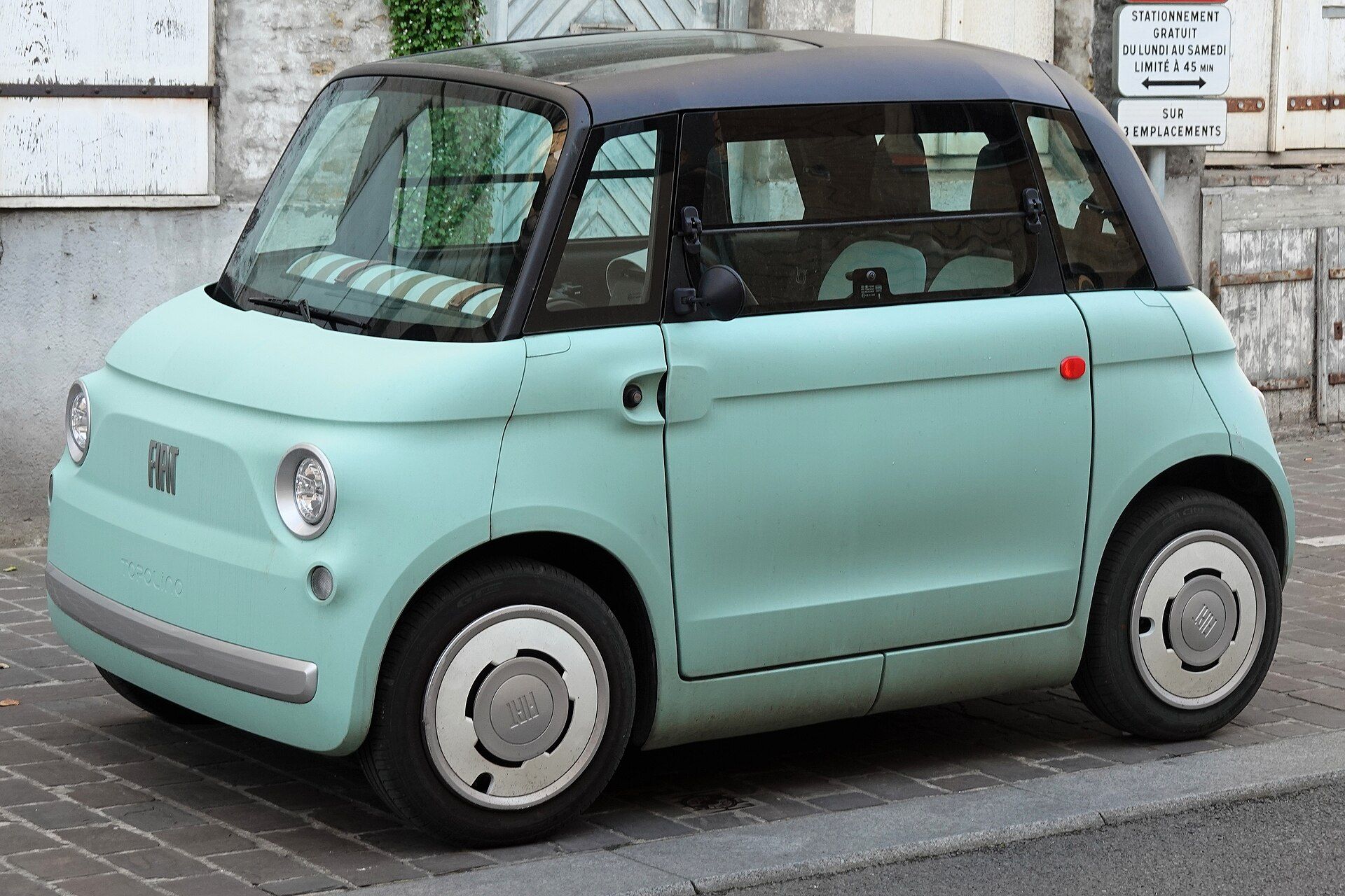 Fiat Topolino, ön üç çeyrek görünüm