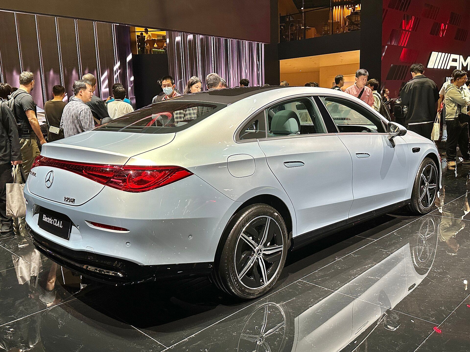 Elektrikli Mercedes-Benz CLA, arka çapraz görünüm