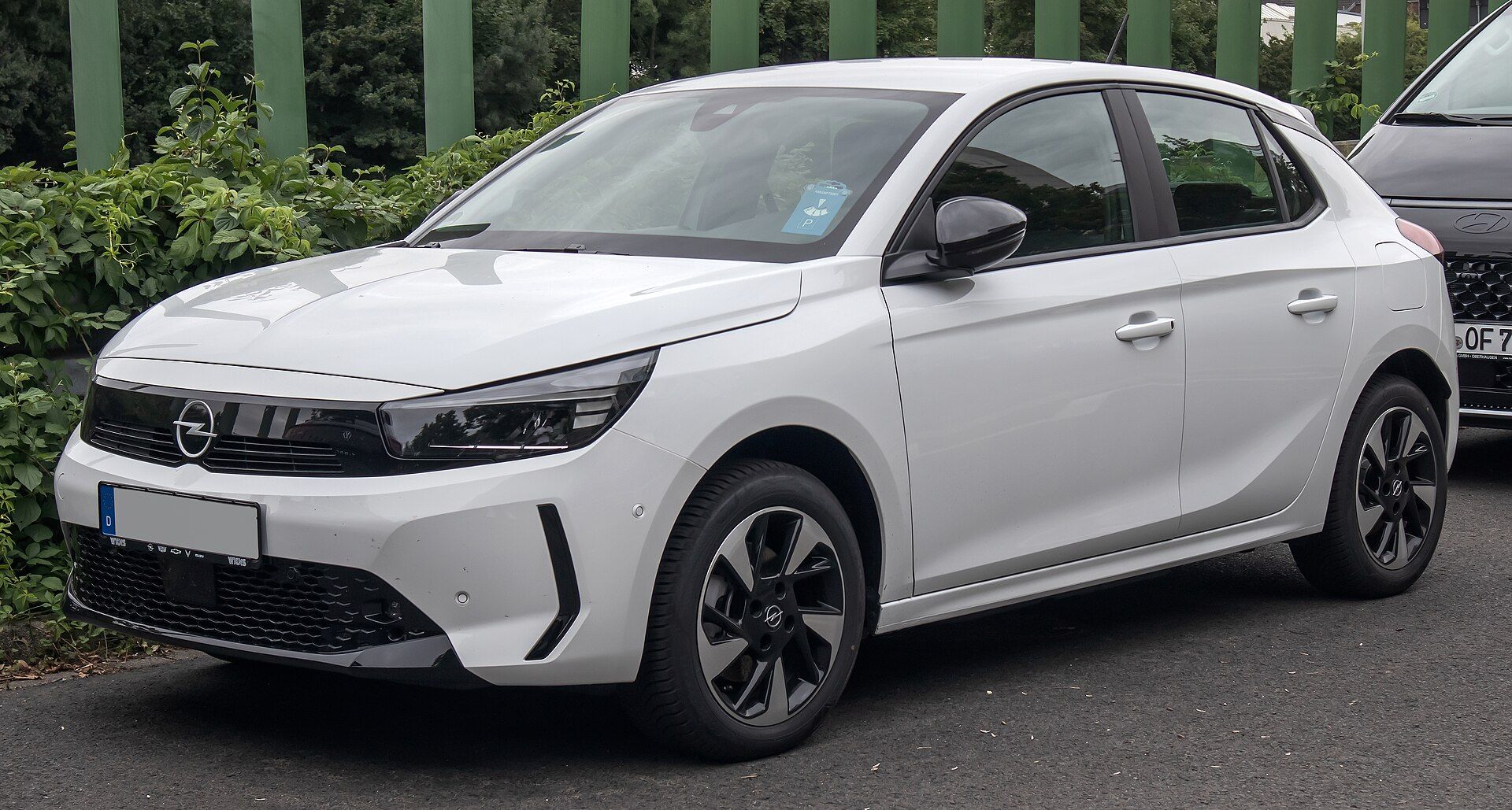 Opel Corsa Electric (2023 makyajlı), ön çapraz görünüm