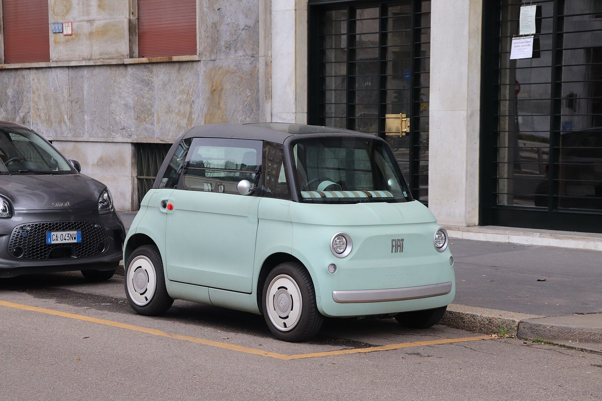 Fiat Topolino, yan görünüm (Milano)